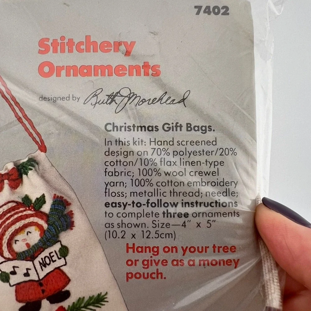 Vintage Columbia Minerva Stitchery Ornaments Kit 1982 Christmas Gift Bags‎